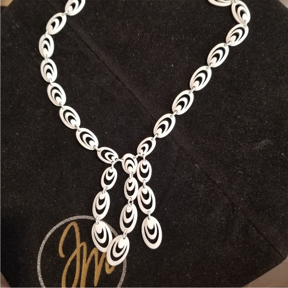Vintage Classic Trifari 60's White Enamel Swirl Necklace
